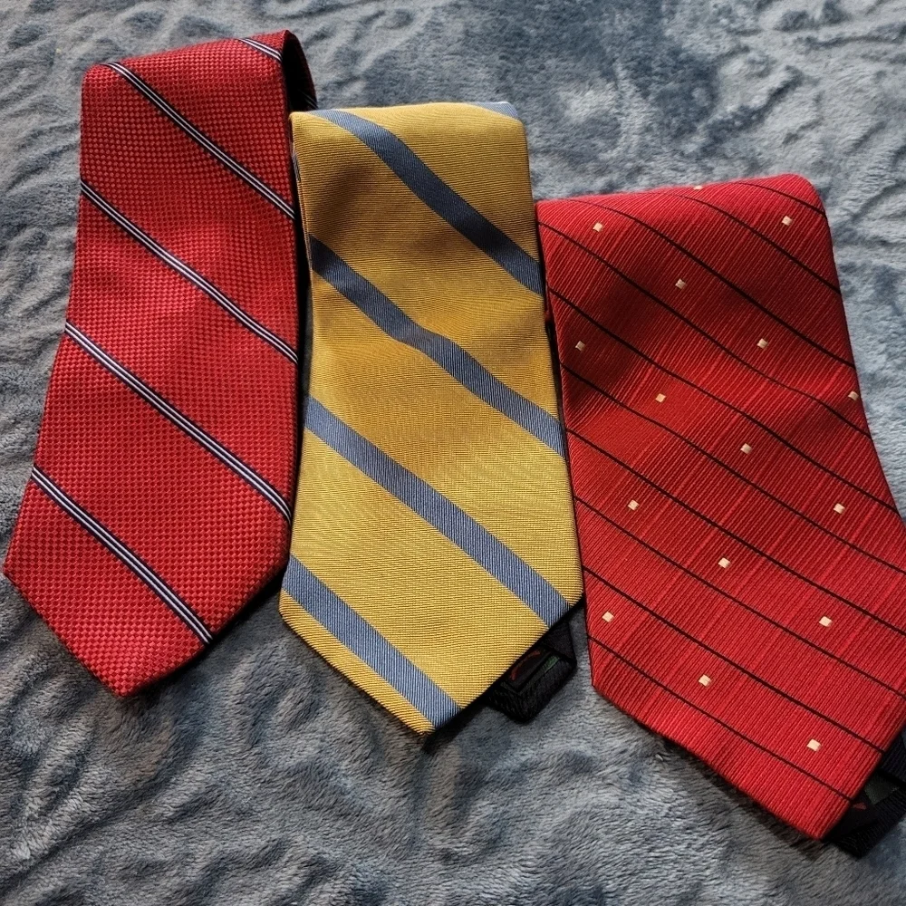 Tommy Hilfiger - Lot of 3 - 100 Percent Silk Repp Men's Neck Ties